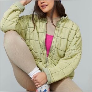 Forever 21 Women’s oversized quilted jacket. Size S. Great condition